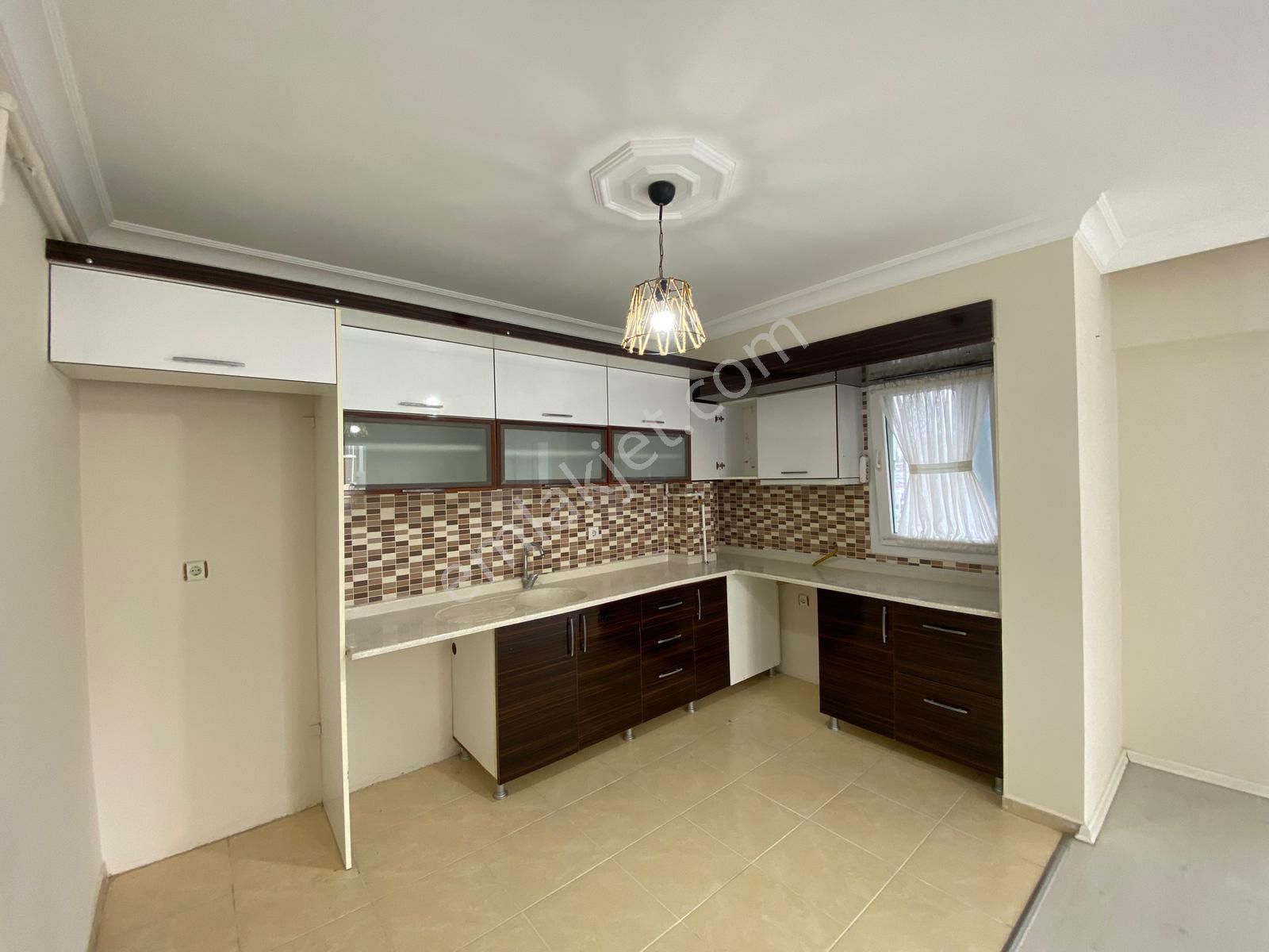 Kuşadası'nda 3+1 Önü Açık Cam Balkonlu Geniş Satılık Lüks Daire - Görsel 15