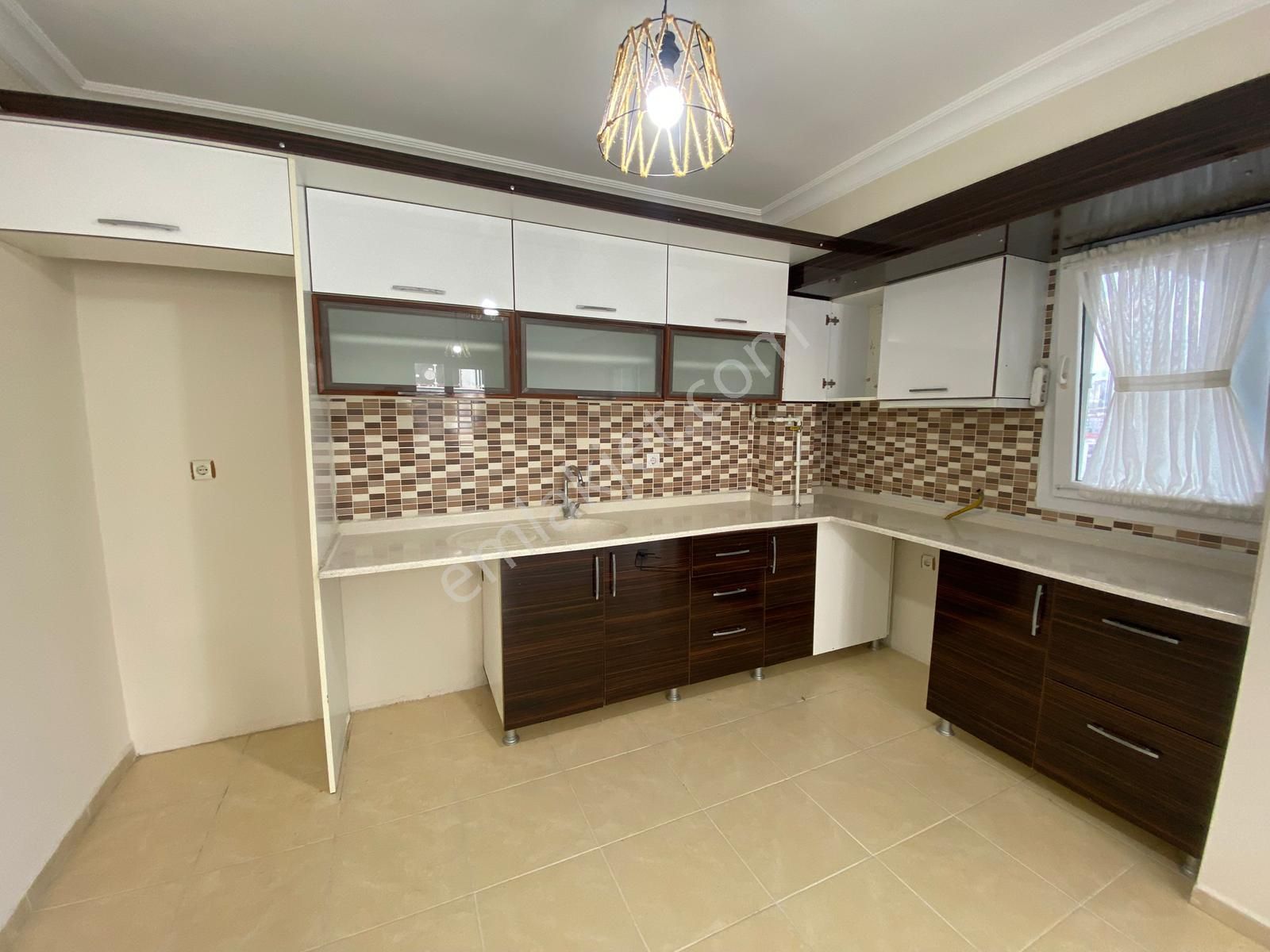 Kuşadası'nda 3+1 Önü Açık Cam Balkonlu Geniş Satılık Lüks Daire - Görsel 16