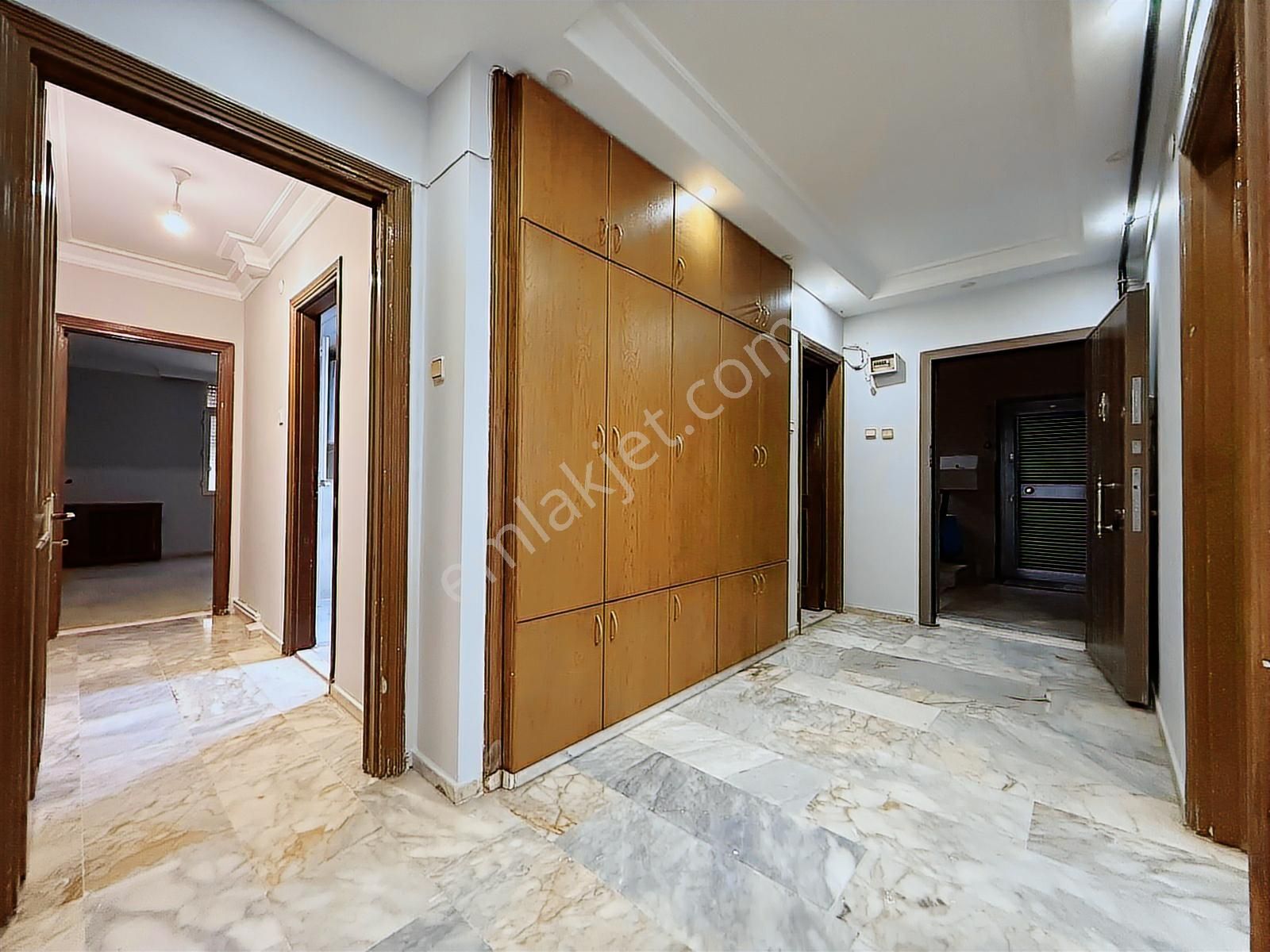 Kurtuluş'ta 4+1 240 M2 Kapalı Mutfak Doğalgazlı Kiralık Daire - Görsel 13