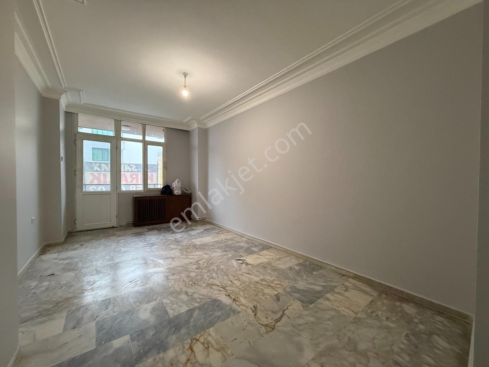 Kurtuluş'ta 4+1 240 M2 Kapalı Mutfak Doğalgazlı Kiralık Daire - Görsel 7