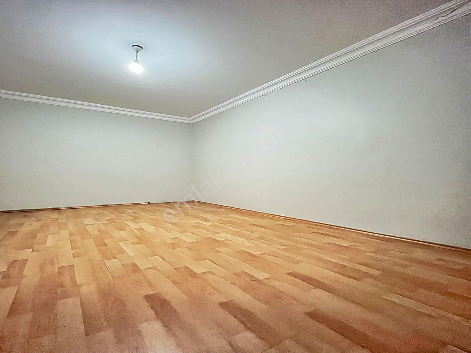 Esenyurt Yenikent Mahallesinde Cadde Üzeri Dubleks 3+2 Daire - Görsel 14