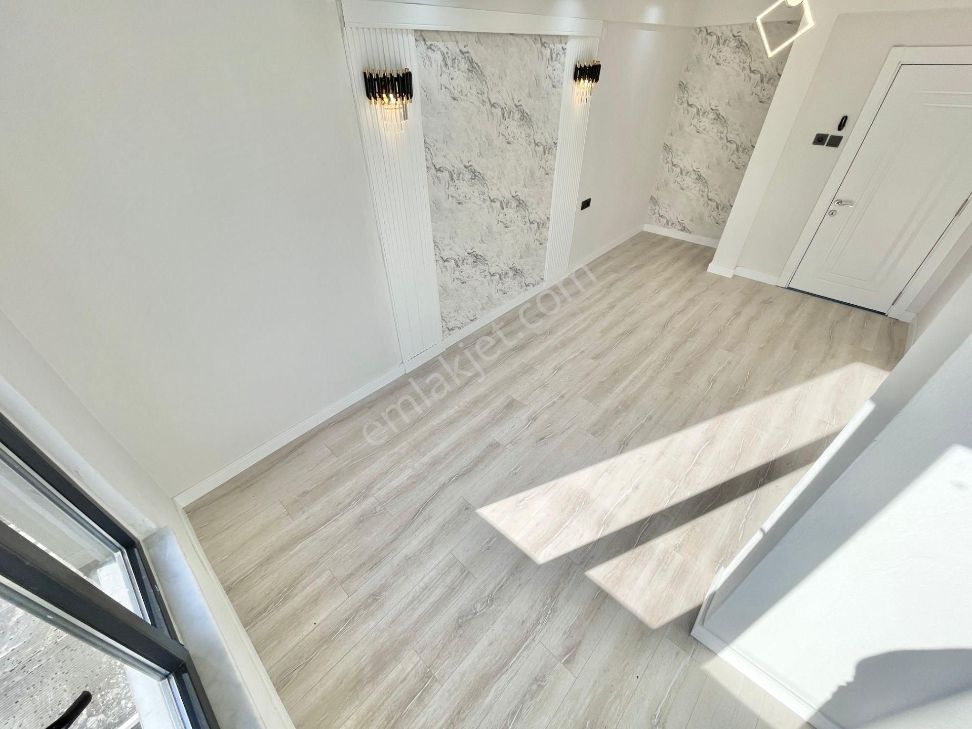 Berkay Demirel'den Altınkumda Ayrı Mutfak Ön Cephe Çift Balkon 2+1 Daire - Görsel 26