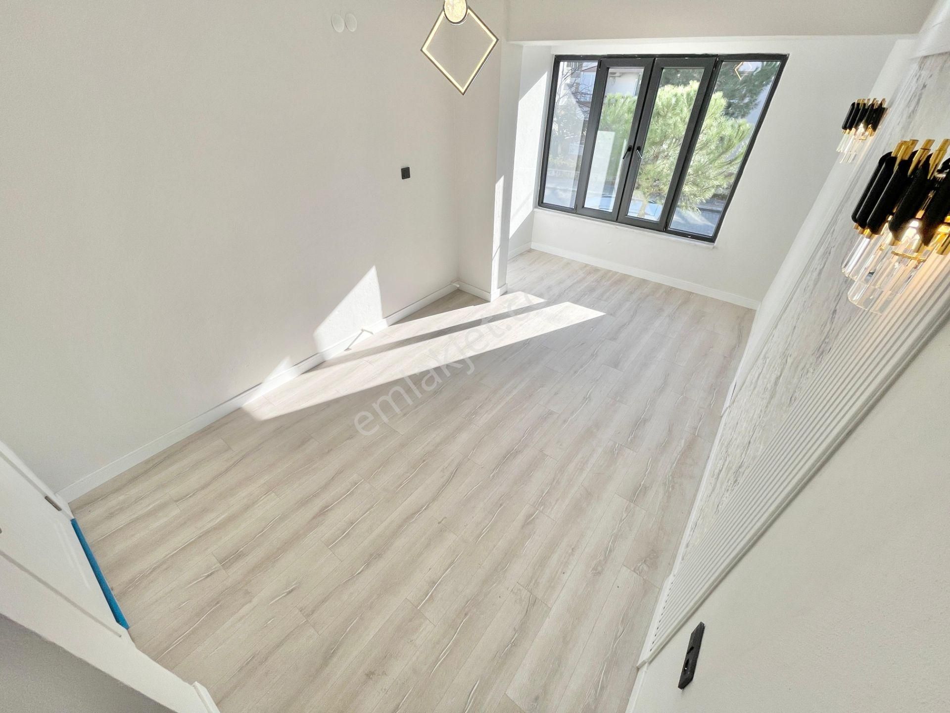 Berkay Demirel'den Altınkumda Ayrı Mutfak Ön Cephe Çift Balkon 2+1 Daire - Görsel 29