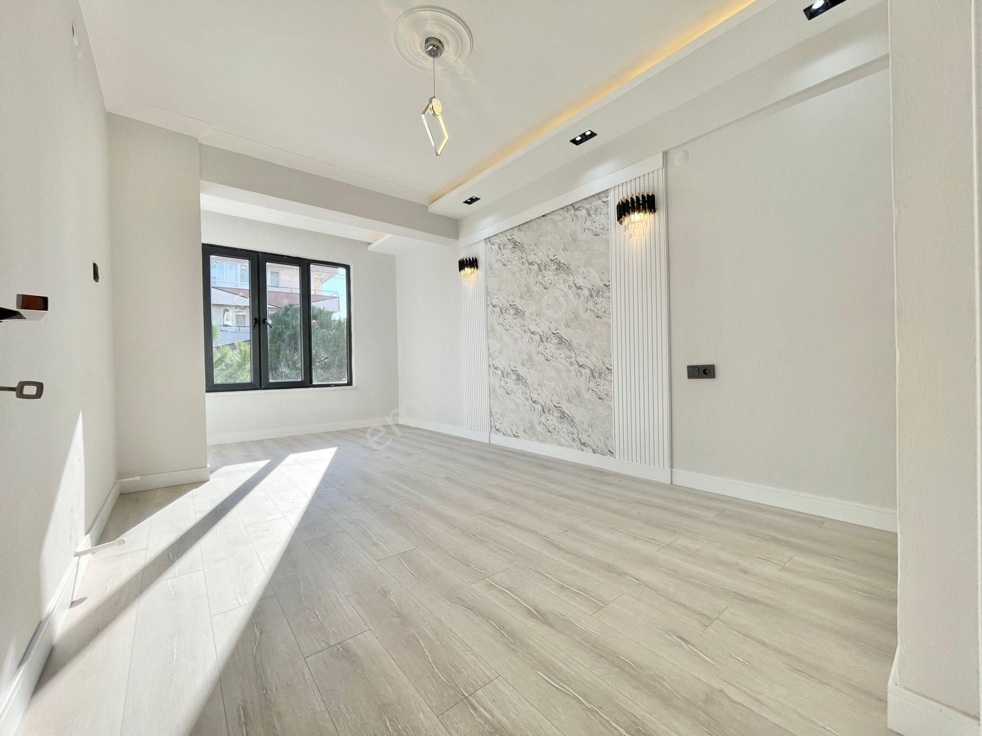 Berkay Demirel'den Altınkumda Ayrı Mutfak Ön Cephe Çift Balkon 2+1 Daire - Görsel 20