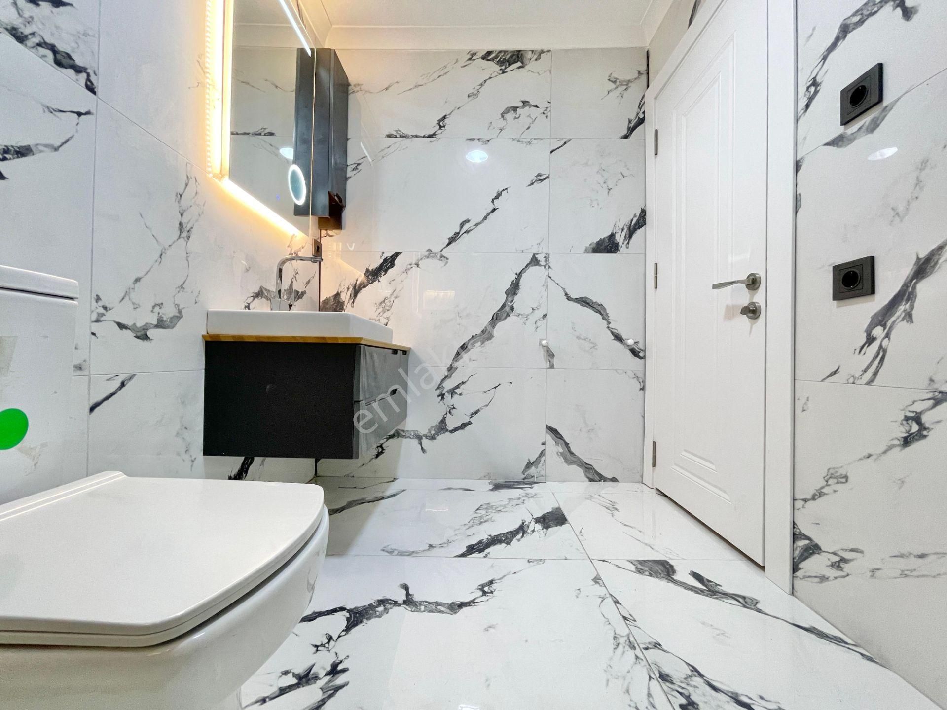 Berkay Demirel'den Altınkumda Ayrı Mutfak Ön Cephe Çift Balkon 2+1 Daire - Görsel 19