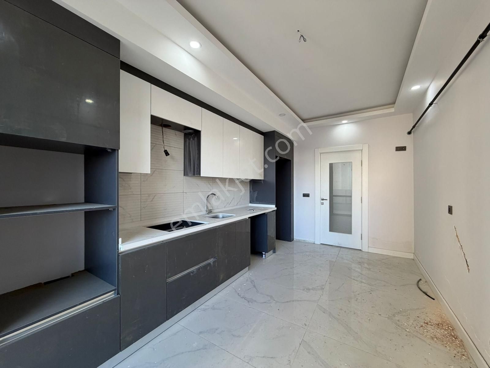 Revos//ali Paşa Mahallesinde 3+1 Satılık Sıfır Daire