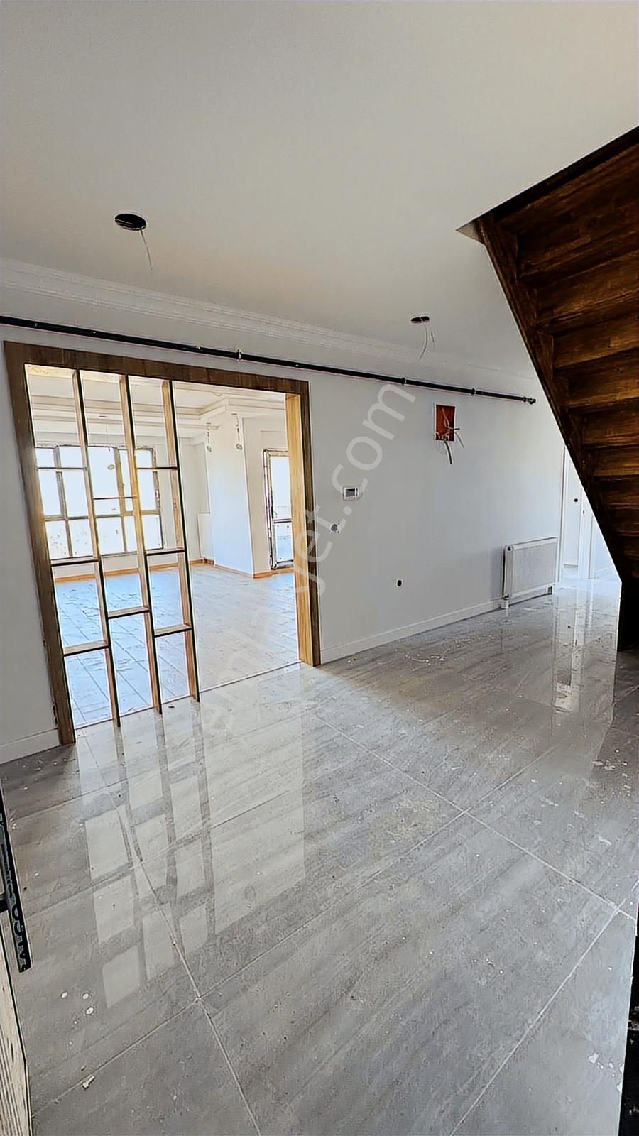 Alipaşa Skyland Tower'da 5+1 Teraslı Sıfır Dubleks Daire - Görsel 19