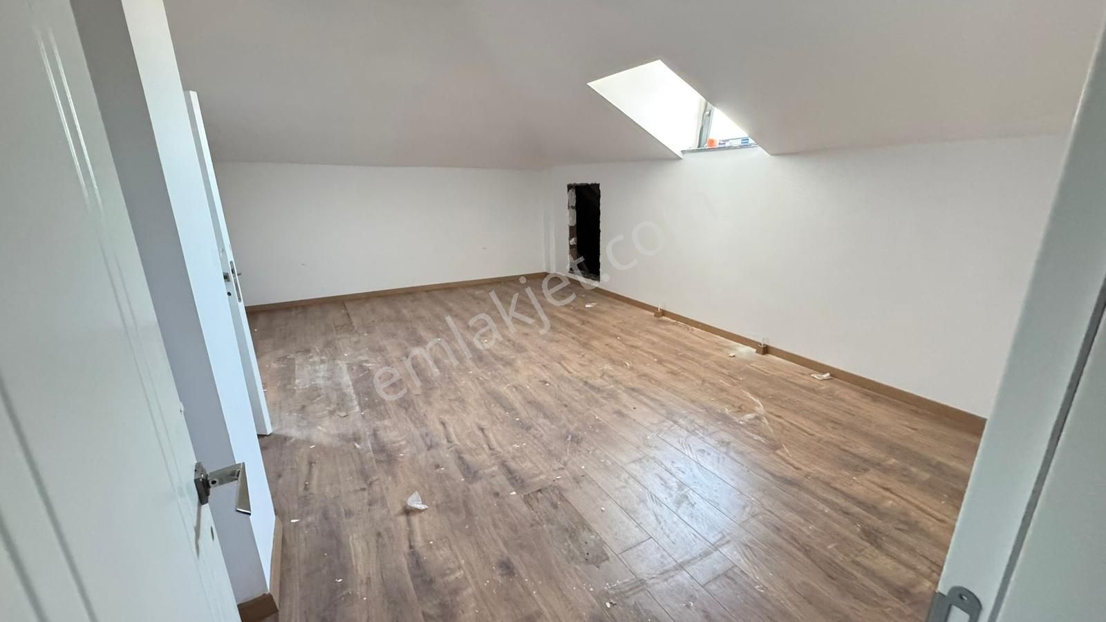 Alipaşa Skyland Tower'da 5+1 Teraslı Sıfır Dubleks Daire - Görsel 6