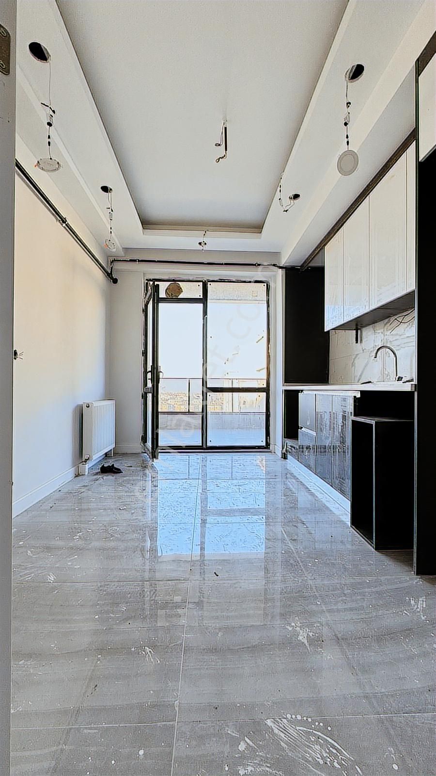 Alipaşa Skyland Tower'da 5+1 Teraslı Sıfır Dubleks Daire - Görsel 11