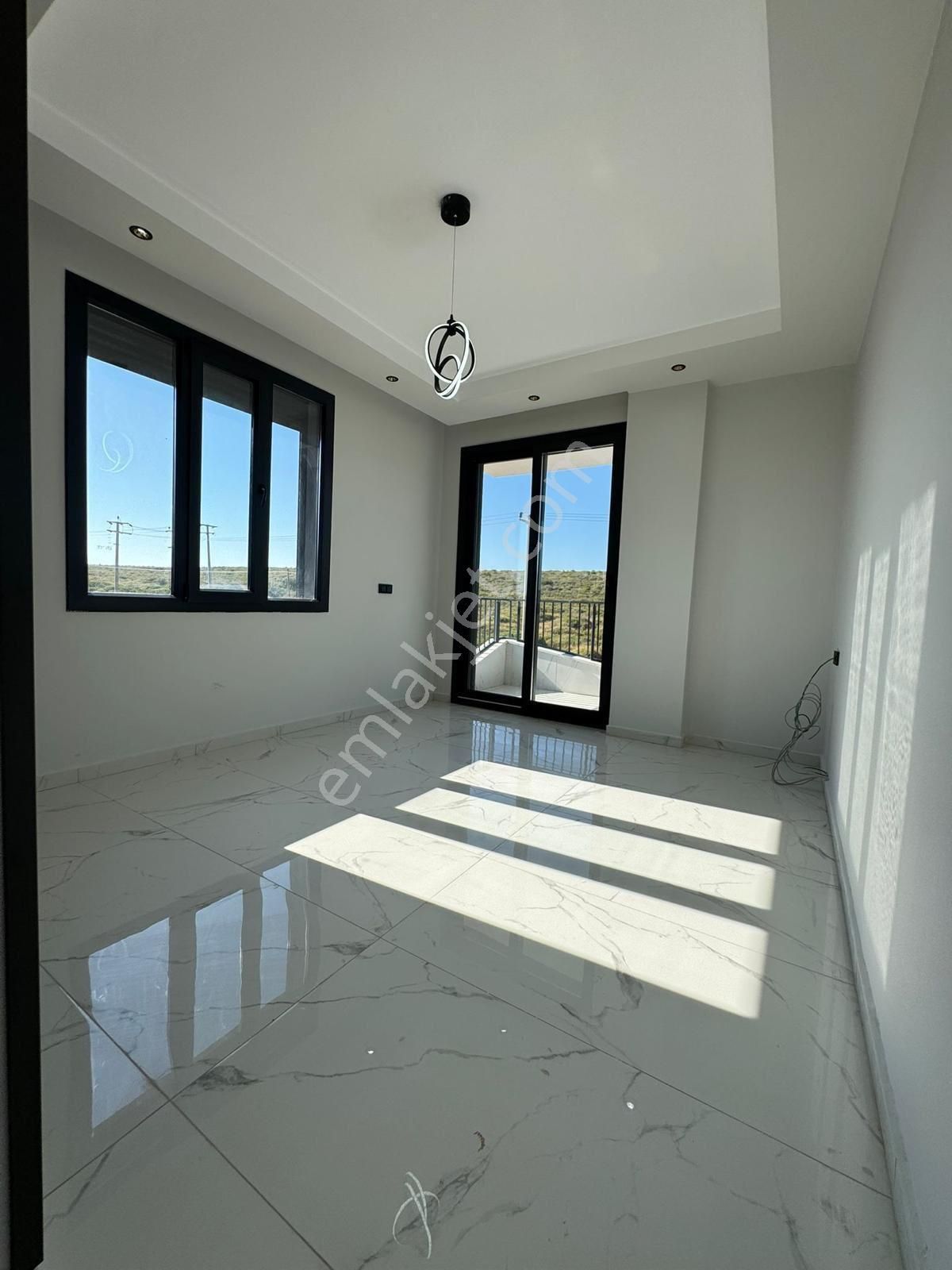 Efeler’de Tam Müstakil Ayrı Mutfak 3+1 Villa - Görsel 35