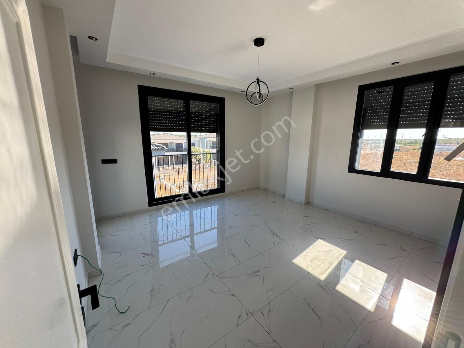 Efeler’de Tam Müstakil Ayrı Mutfak 3+1 Villa - Görsel 21