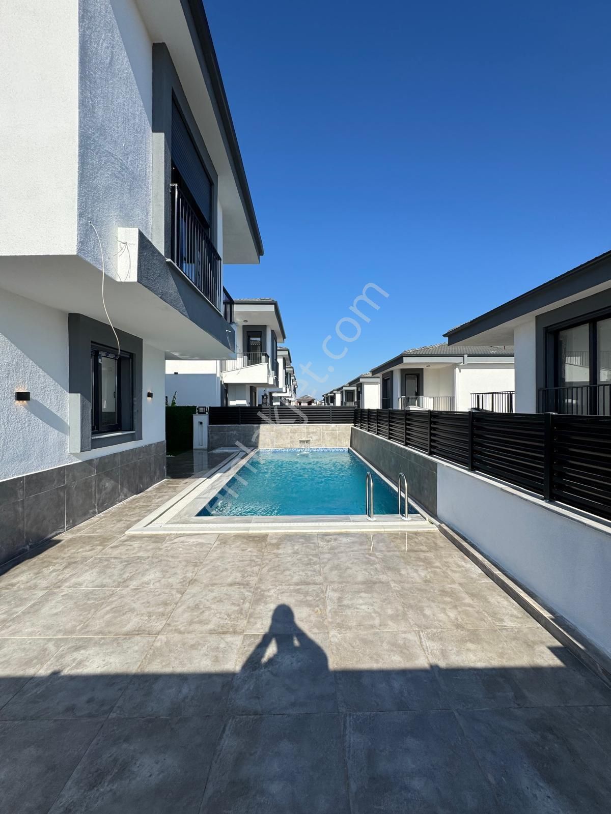 Efeler’de Tam Müstakil Ayrı Mutfak 3+1 Villa - Görsel 5