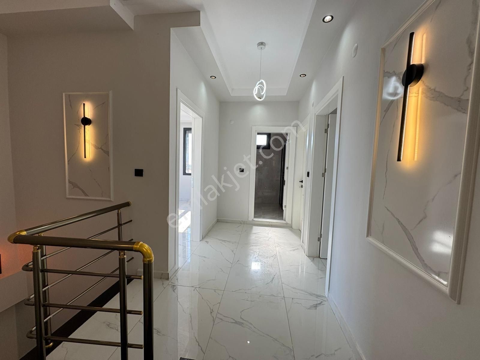 Efeler’de Tam Müstakil Ayrı Mutfak 3+1 Villa - Görsel 19