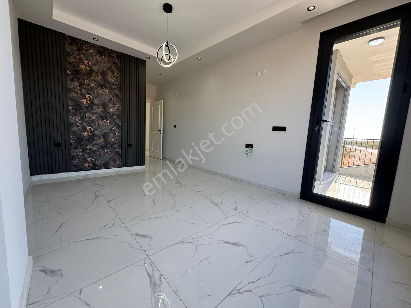 Efeler’de Tam Müstakil Ayrı Mutfak 3+1 Villa - Görsel 25