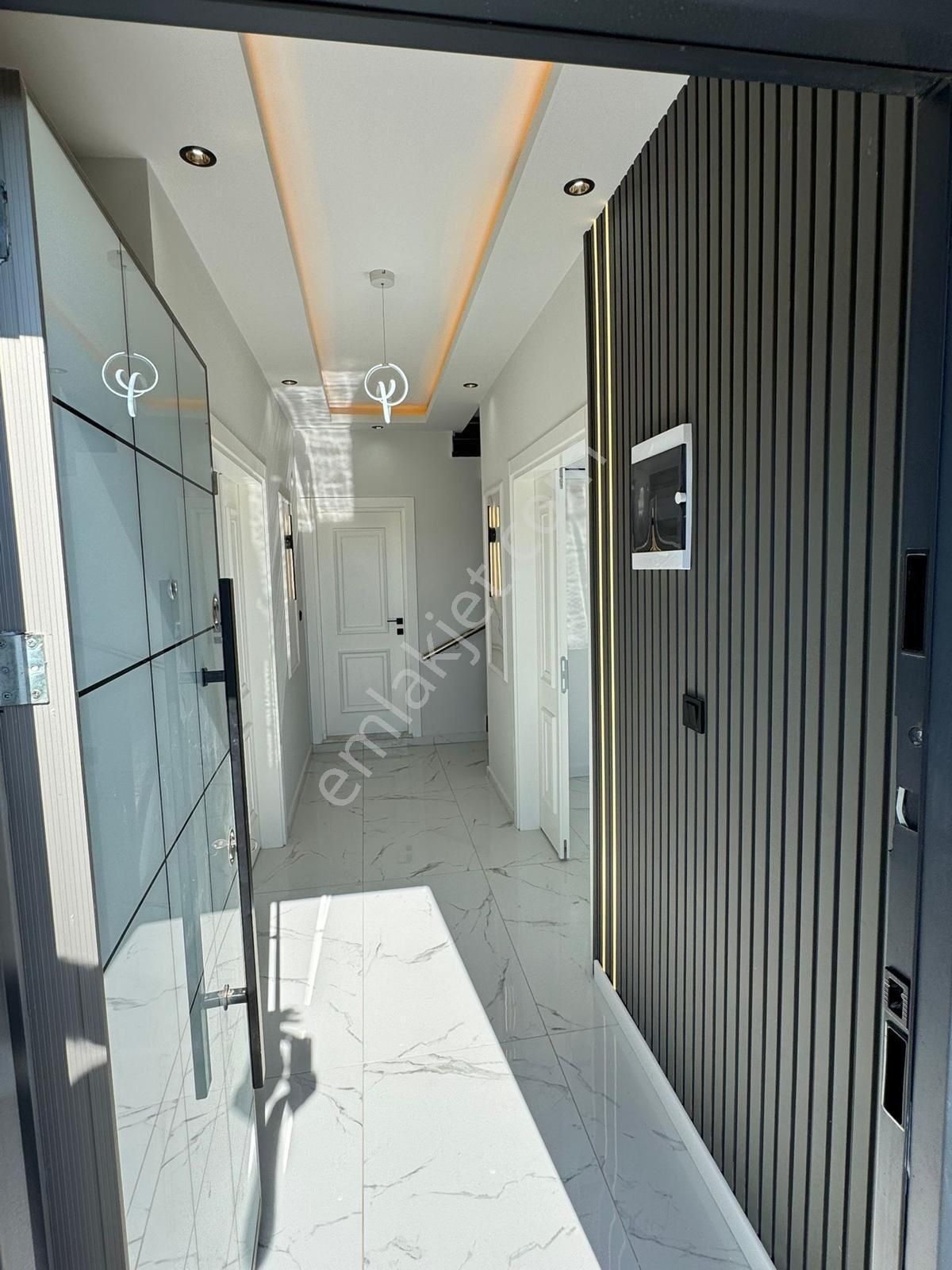 Efeler’de Tam Müstakil Ayrı Mutfak 3+1 Villa - Görsel 15