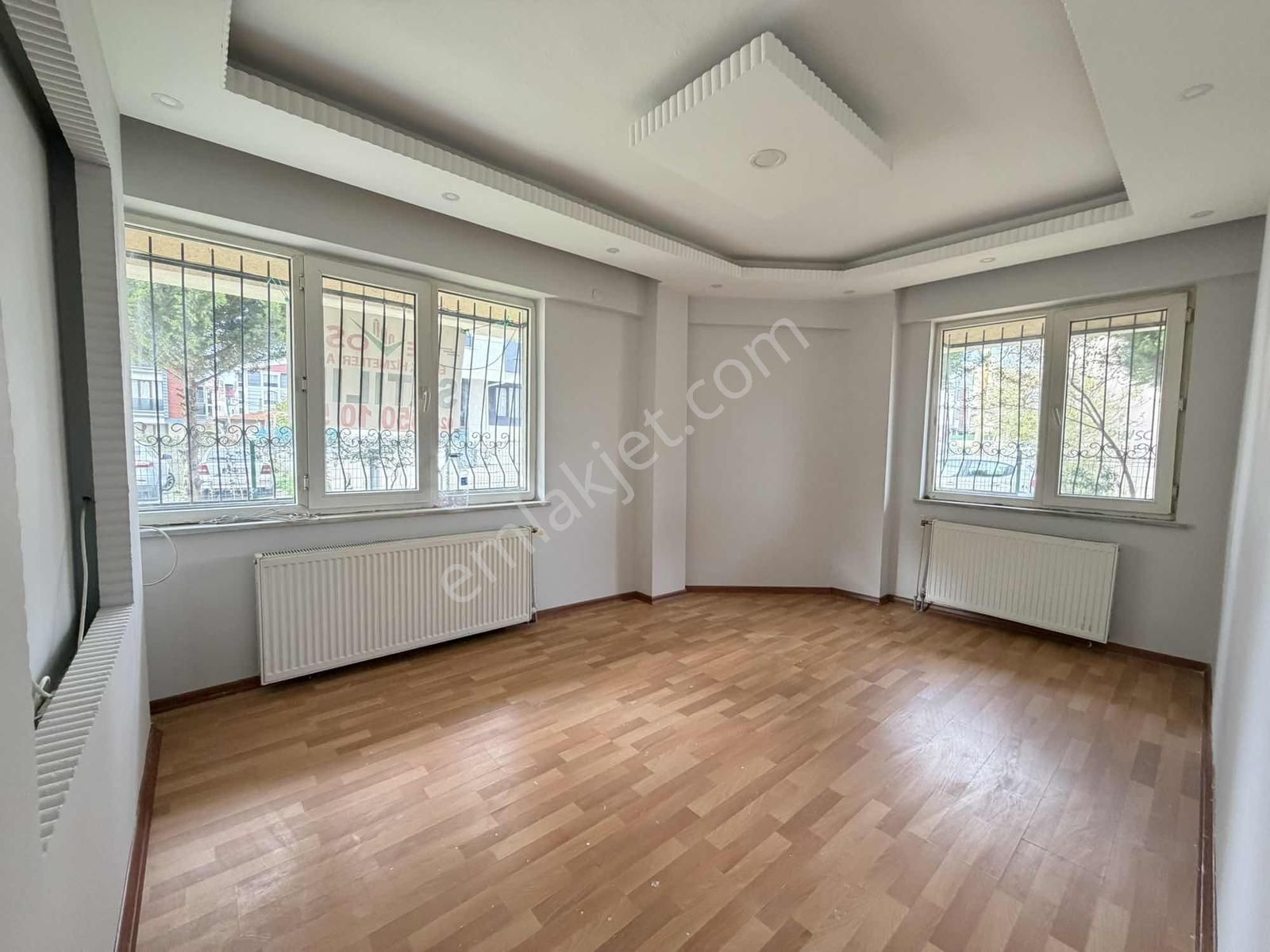 Çobançeşmede 2+1 - 75m2 Giriş Kat Satılık Daire // Revos //