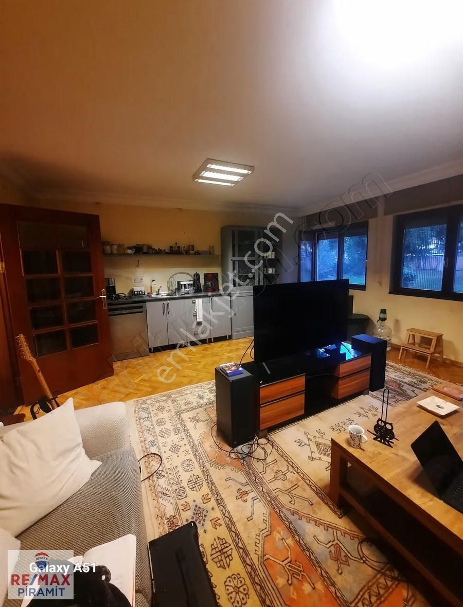 Aslı Sayar'dan 1+1 İşbankası Konutları Acıbadem Kiralık!!!