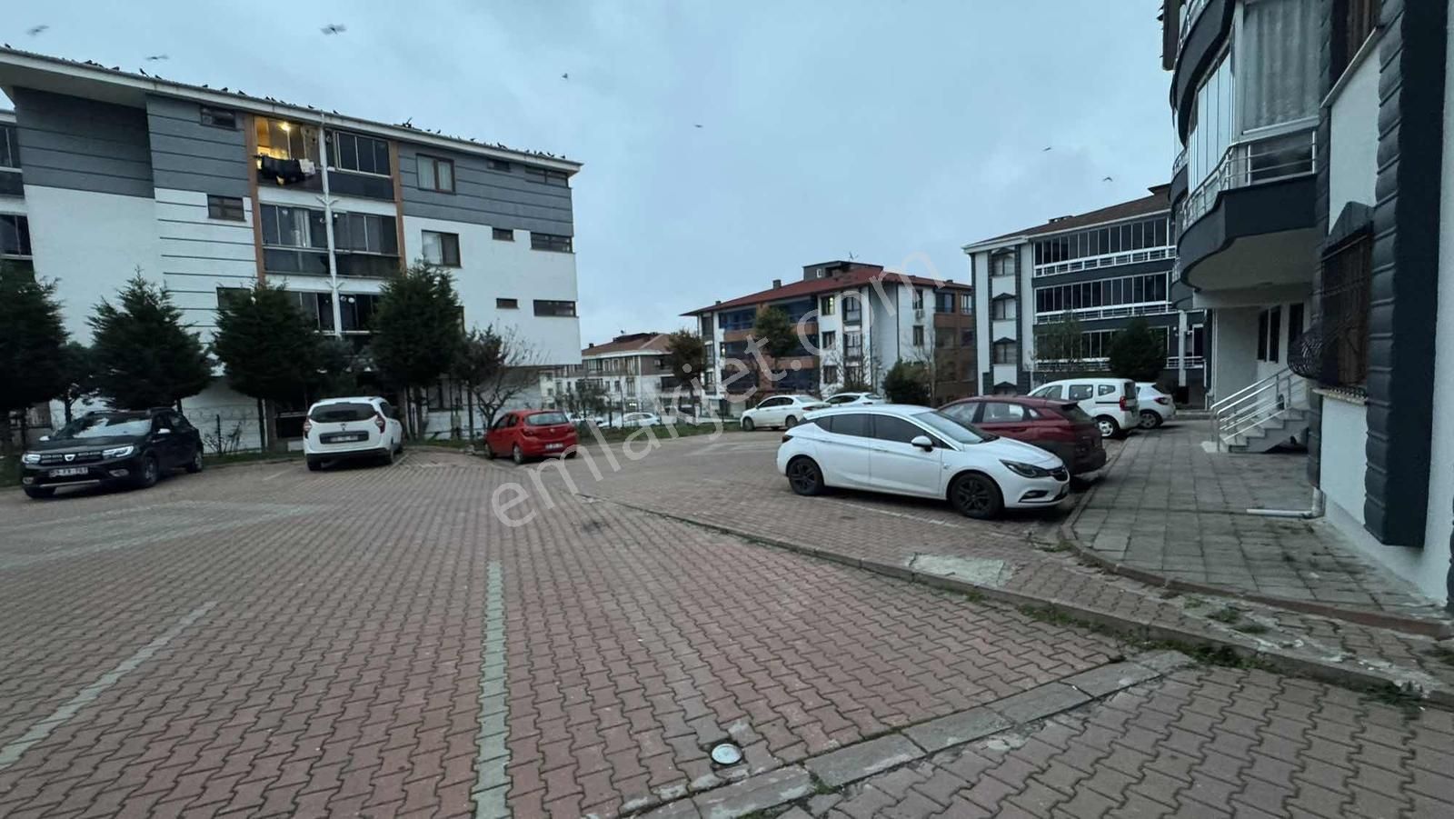 Villa Bölgesinde Site İçerisinde 3+1 Geniş Balkon Severlere - Görsel 15