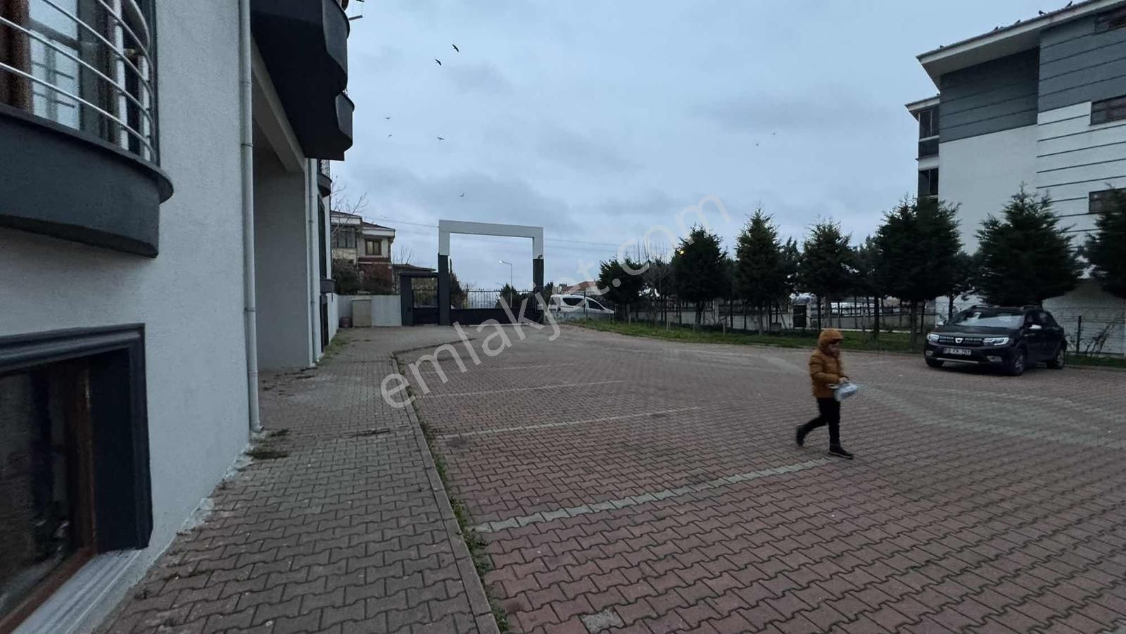 Villa Bölgesinde Site İçerisinde 3+1 Geniş Balkon Severlere - Görsel 16