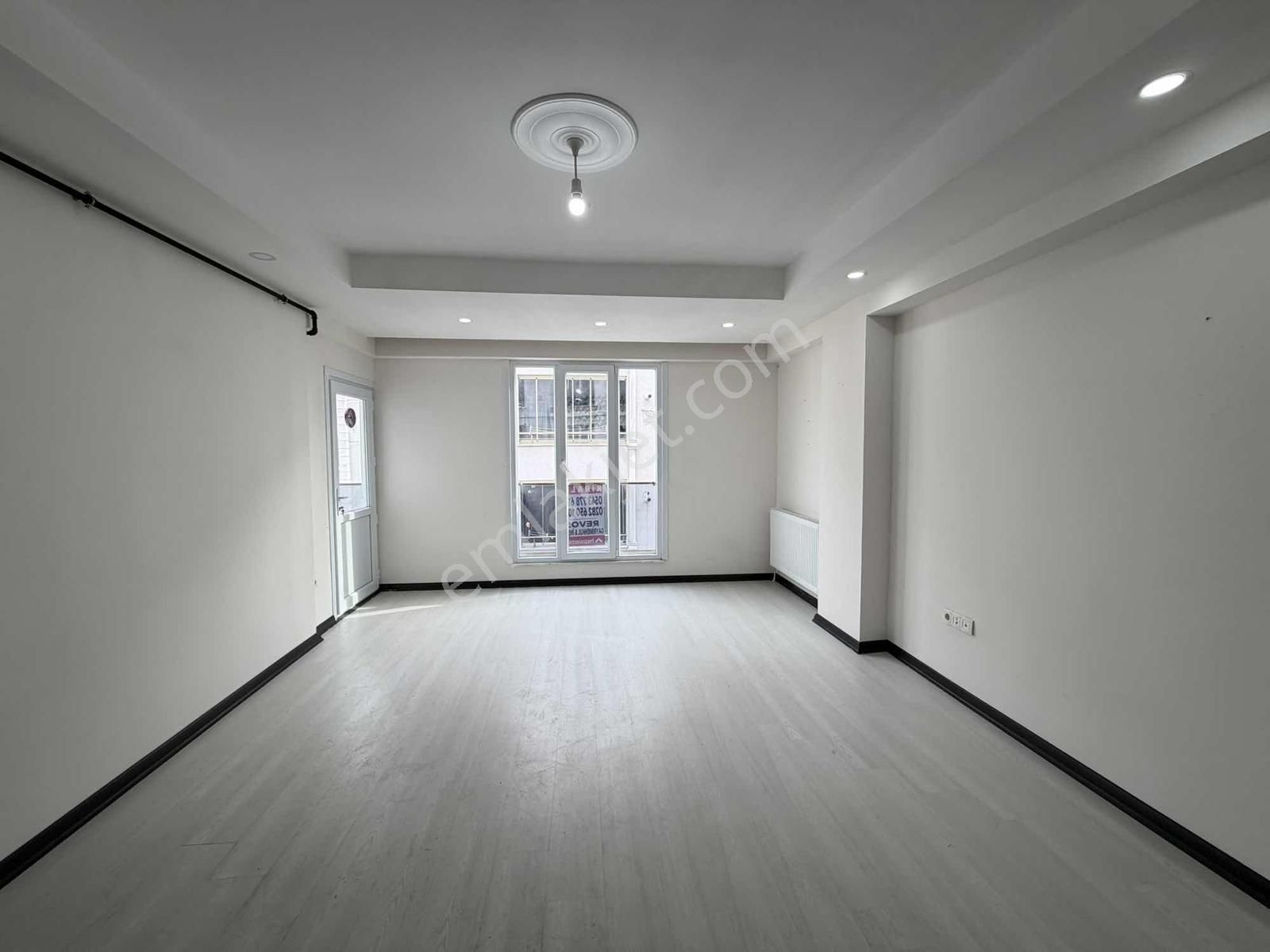 Çorlu Kemalettinde 1+1 Arakat Kiralık Daire // Revos // - Görsel 4
