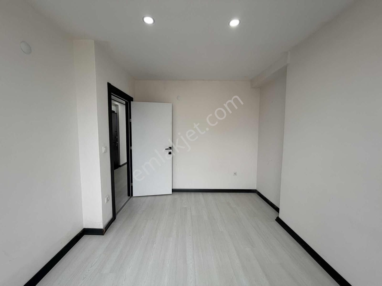 Çorlu Kemalettinde 1+1 Arakat Kiralık Daire // Revos // - Görsel 11