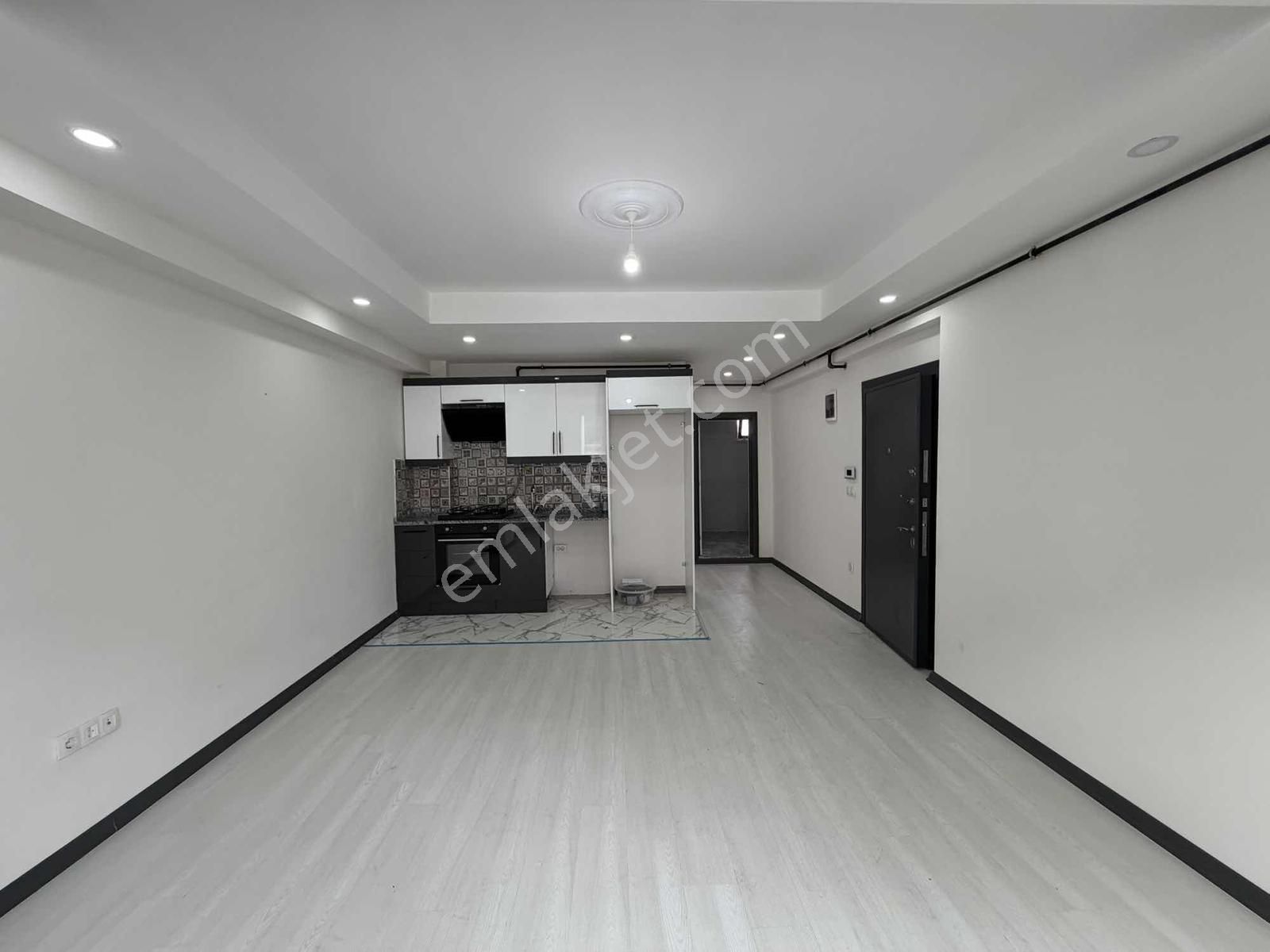 Çorlu Kemalettinde 1+1 Arakat Kiralık Daire // Revos // - Görsel 2