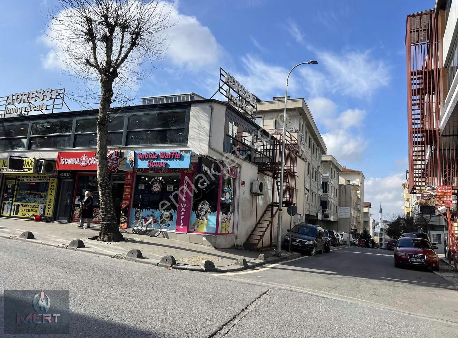 Sancaktepe Demokrasi Caddesinde Satılık İskanlı Dükkan - Görsel 6