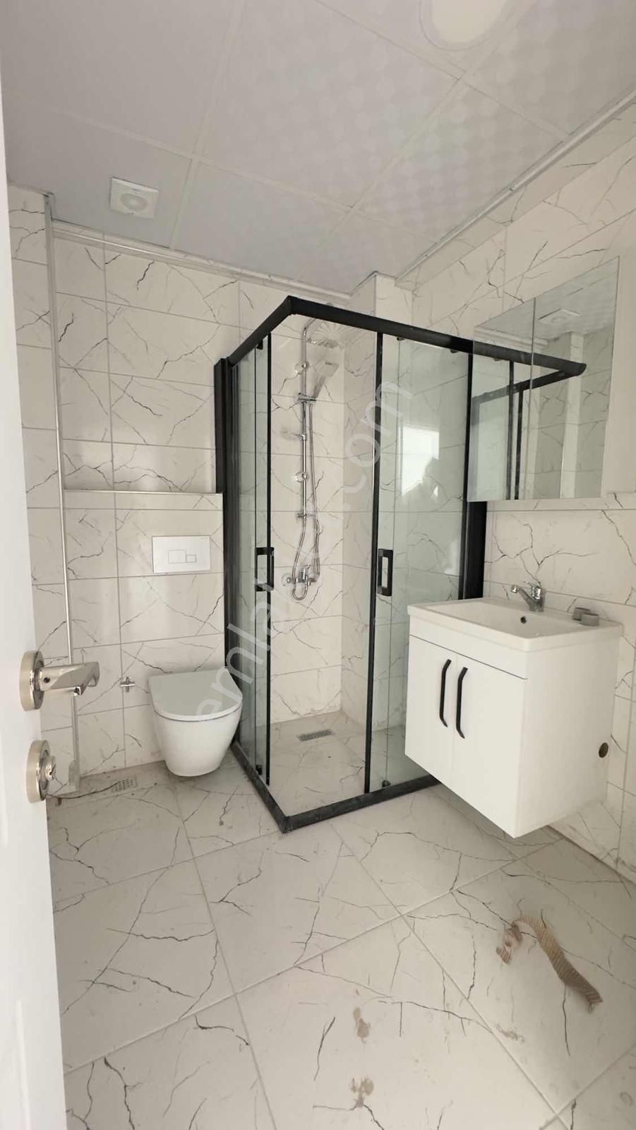 Villalar Bölgesinde 1+1 Site İçerisinde Havuzlu Daire - Görsel 21