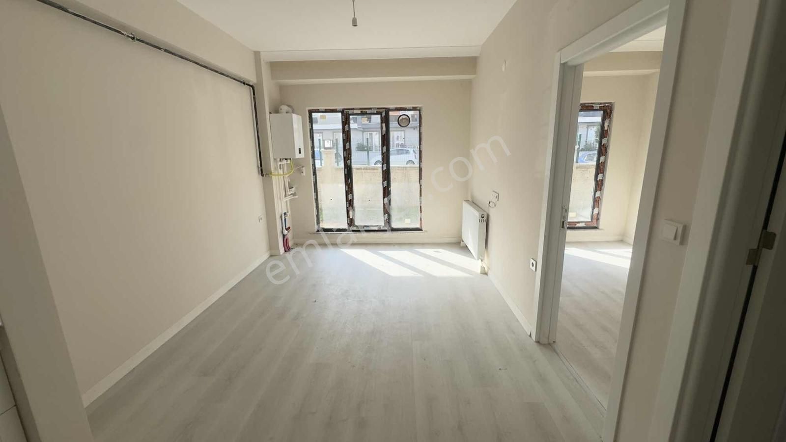 Villalar Bölgesinde 1+1 Site İçerisinde Havuzlu Daire - Görsel 10