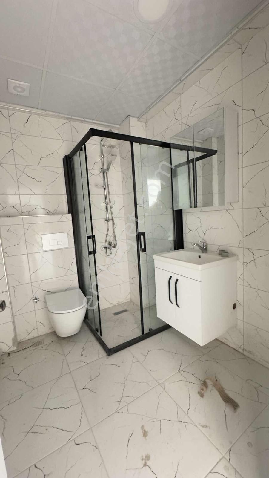 Villalar Bölgesinde 1+1 Site İçerisinde Havuzlu Daire - Görsel 11