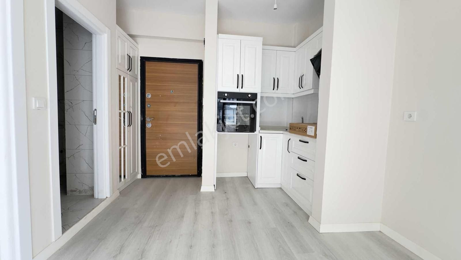 Villalar Bölgesinde 1+1 Site İçerisinde Havuzlu Daire - Görsel 20