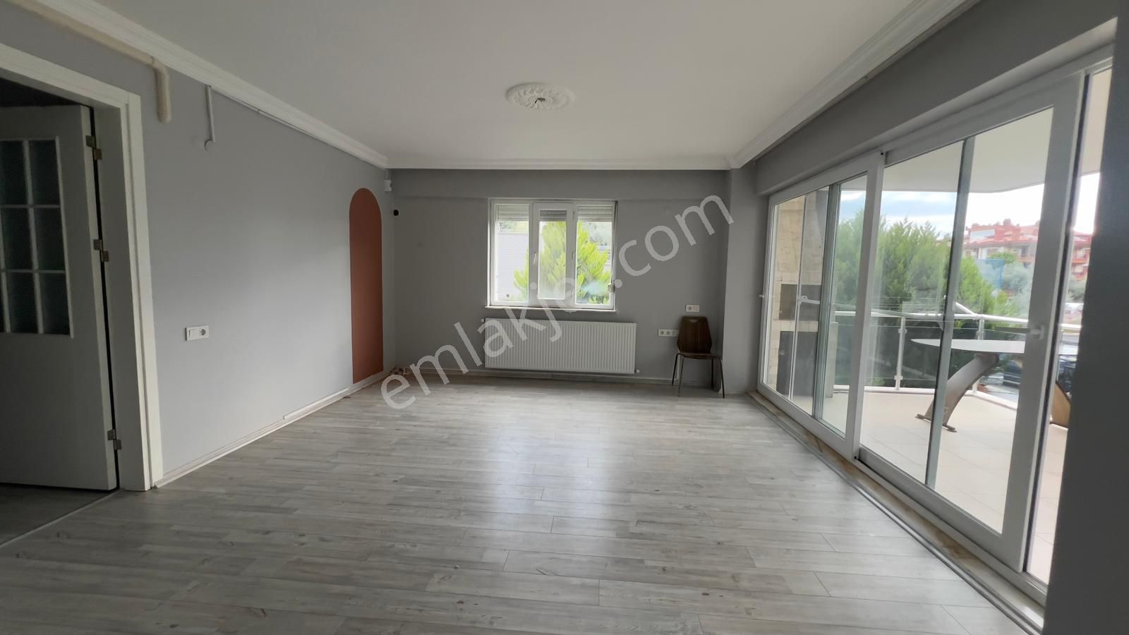 Kuşadası Ege Mahallesi'nde Kat Mülkiyetli Satılık 3+1 Havuzlu Daire - Görsel 5