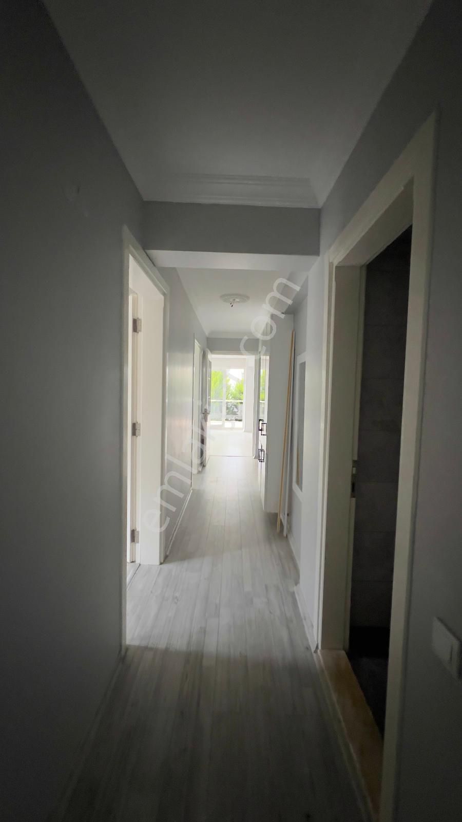 Kuşadası Ege Mahallesi'nde Kat Mülkiyetli Satılık 3+1 Havuzlu Daire - Görsel 19