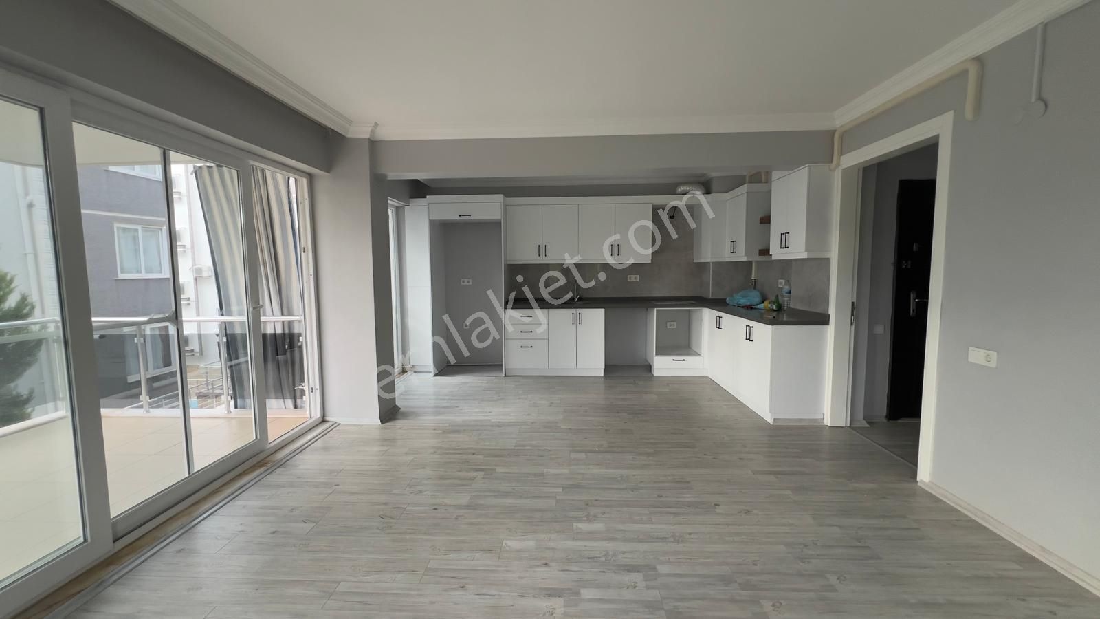 Kuşadası Ege Mahallesi'nde Kat Mülkiyetli Satılık 3+1 Havuzlu Daire - Görsel 7