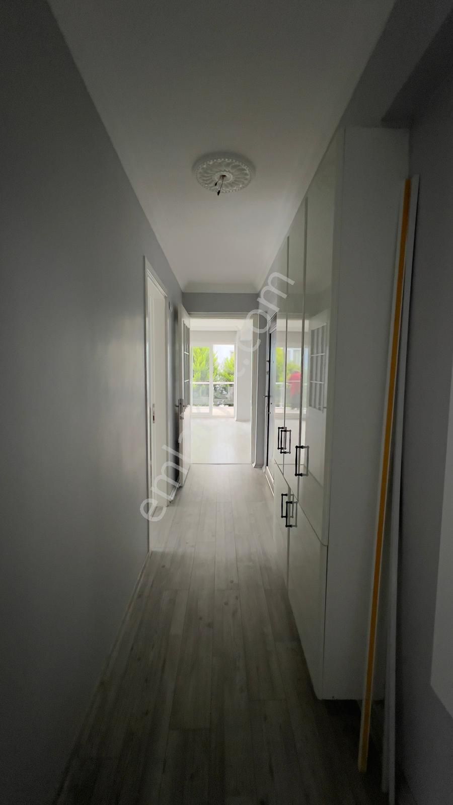 Kuşadası Ege Mahallesi'nde Kat Mülkiyetli Satılık 3+1 Havuzlu Daire - Görsel 15