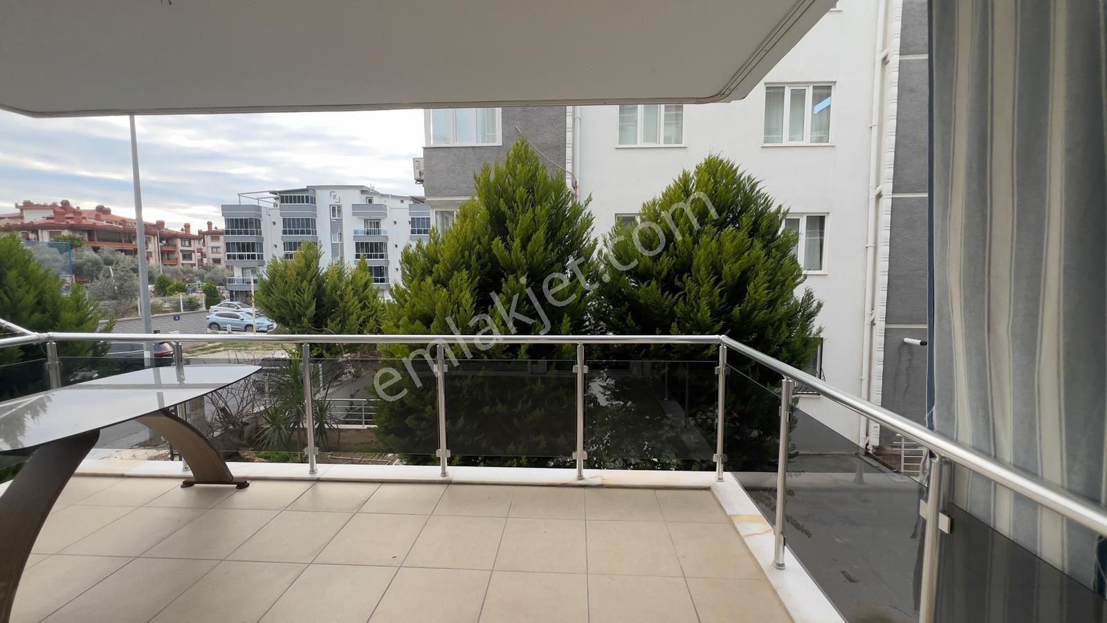 Kuşadası Ege Mahallesi'nde Kat Mülkiyetli Satılık 3+1 Havuzlu Daire - Görsel 18