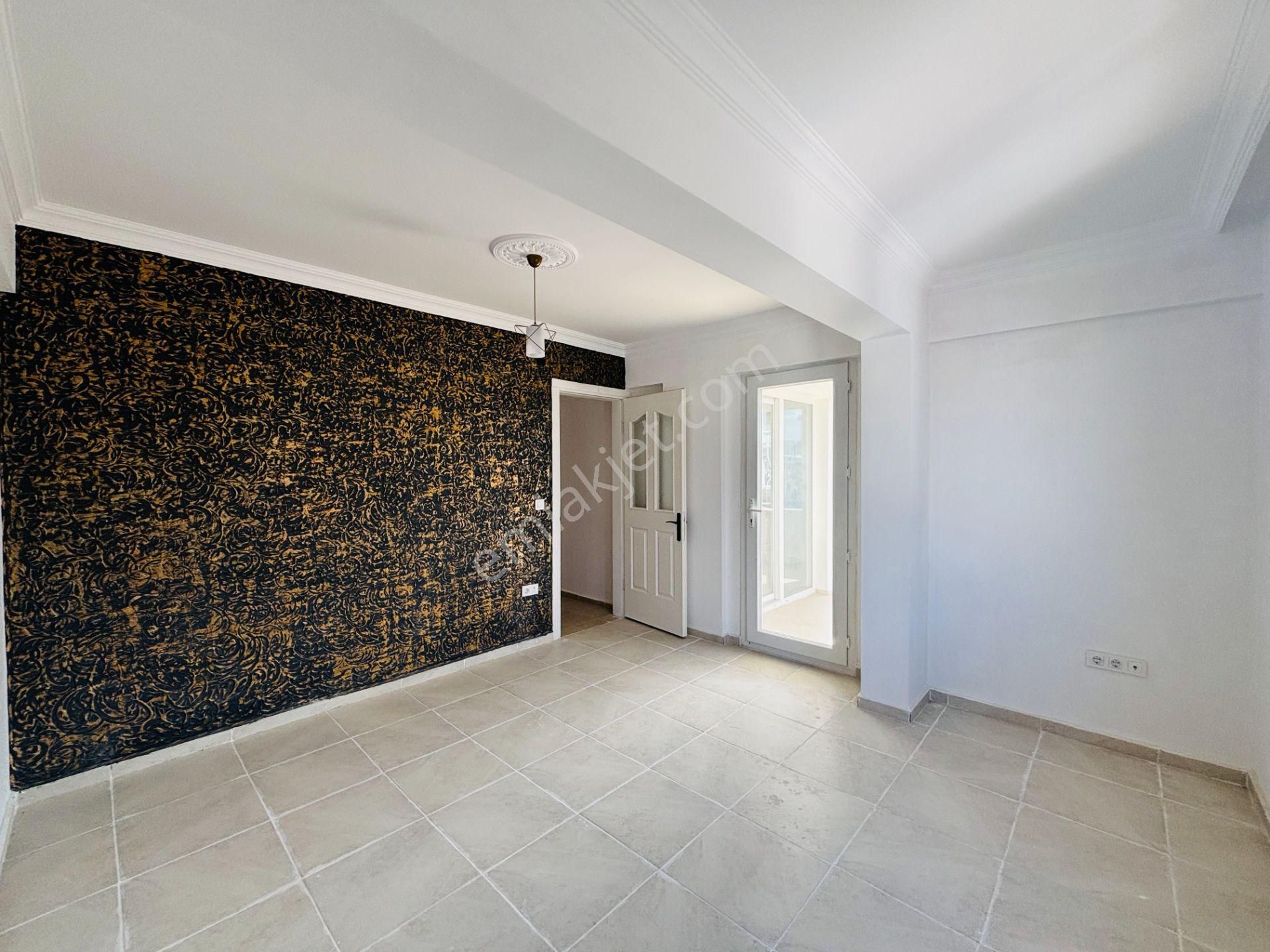 İzmir Seferihisar Ürkmez'de Bahçeli Ayrı Mutfak Masrafsız 2+1 Satılık Daire - Görsel 8