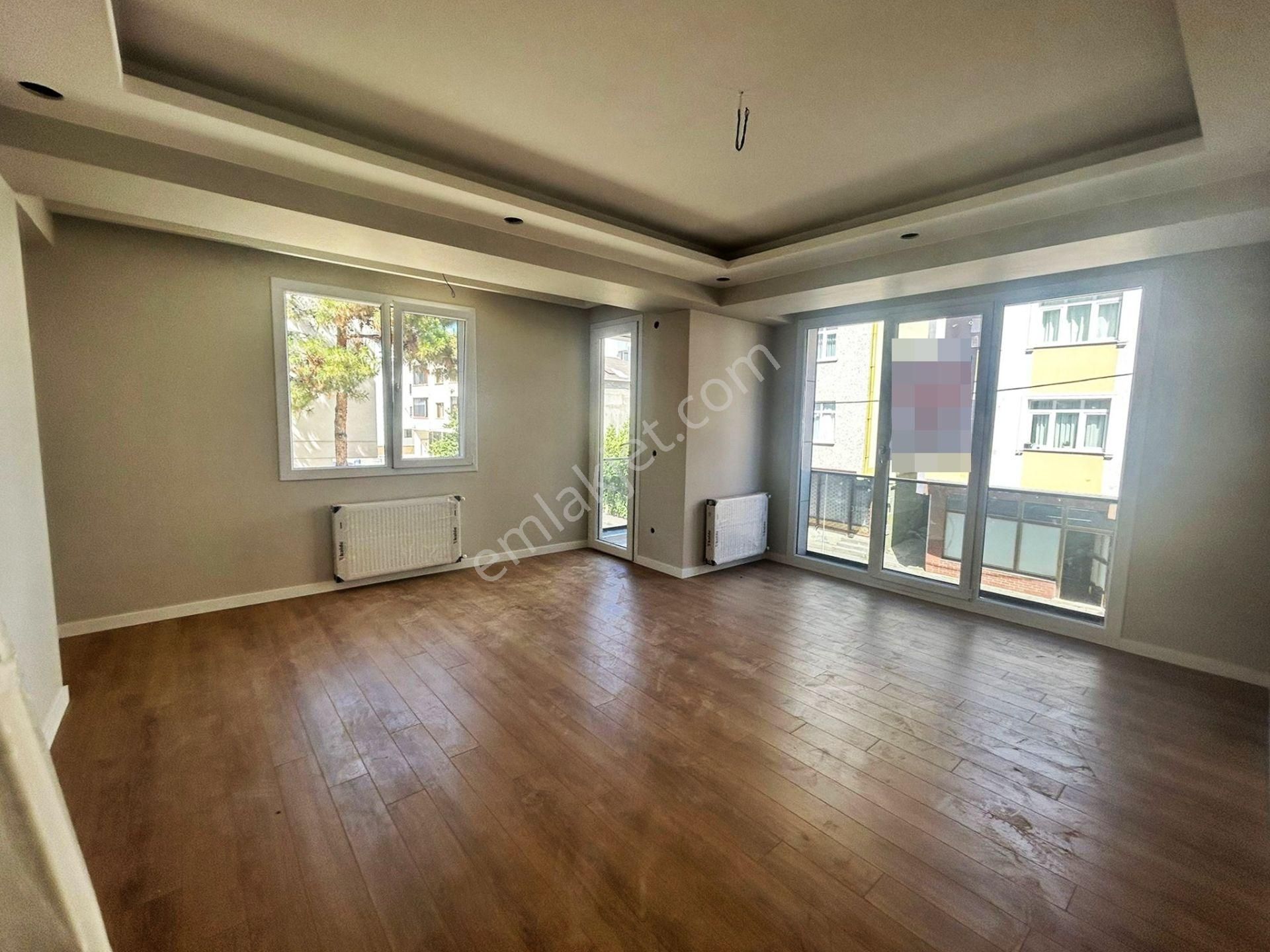 Mertcan Dan Kartal Metroya Yürüme Arakat 3+1 Balkonlu Lüks Daire