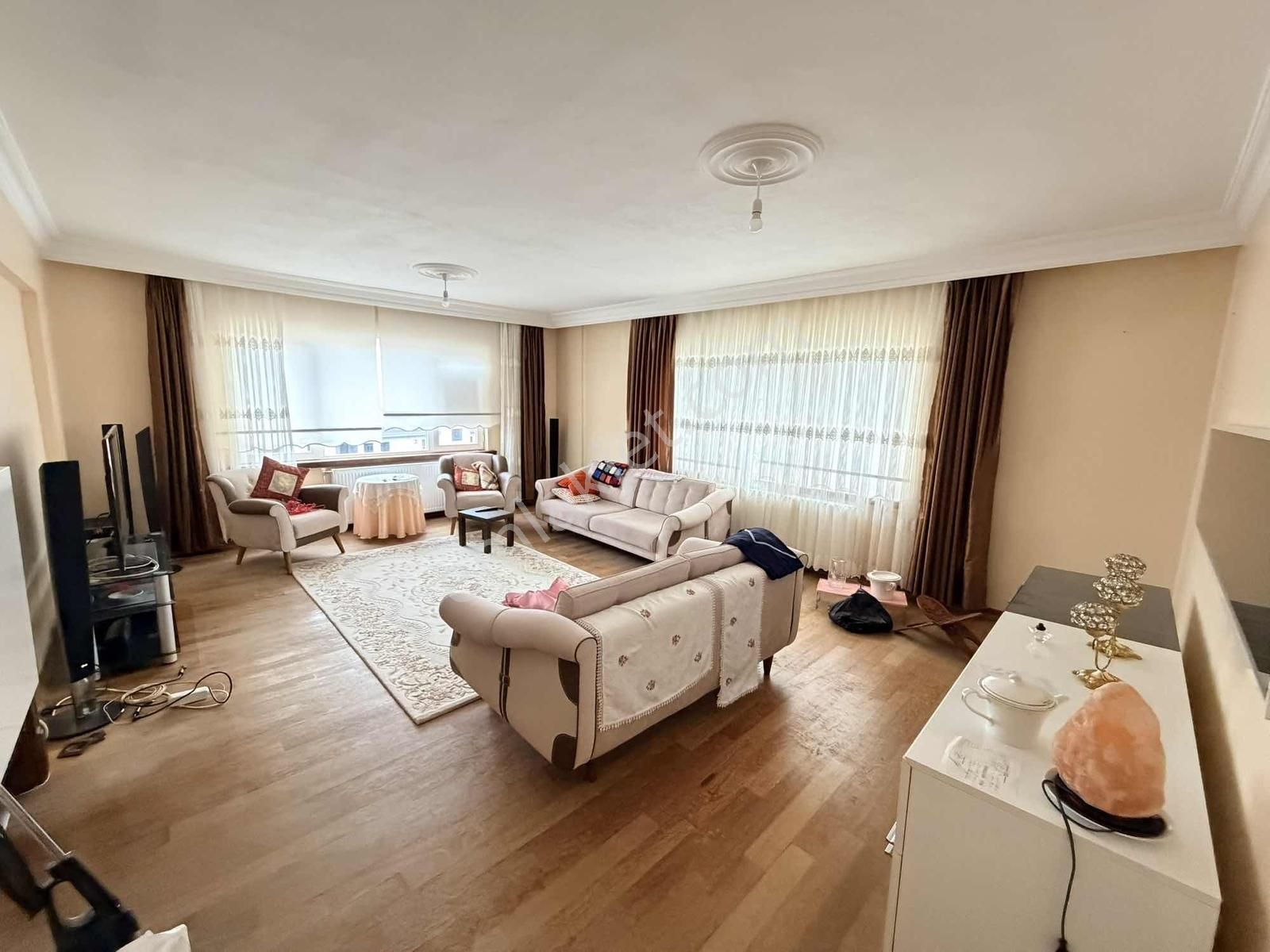 Çorlu Esentepede 4+1 Altaylı Sitesinde Arakat Satılık Daire !!