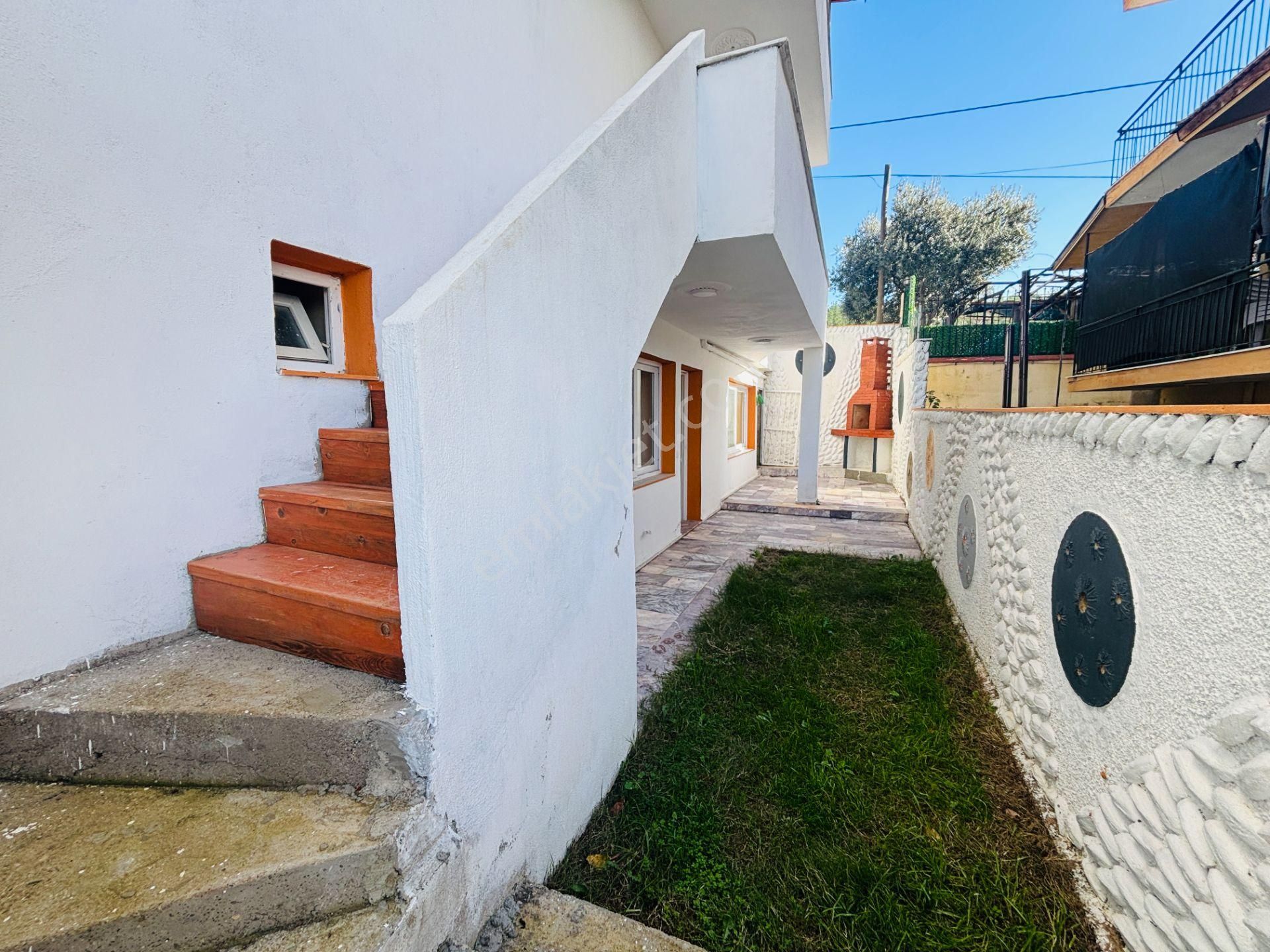 İzmir Seferihisar Ürkmez'de Merkezi Konumda Bahçeli Sıfır Yapılı 2+1 Satılık Daire - Görsel 2