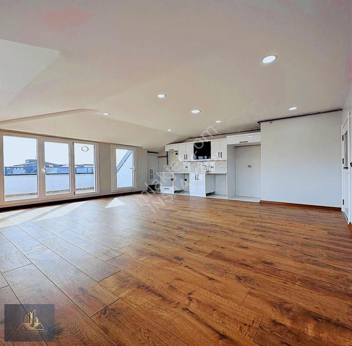 Beylikdüzü Yakuplu'da Satılık 4+2 200 M2 Sıfır Dubleks Fırsatı - Görsel 24