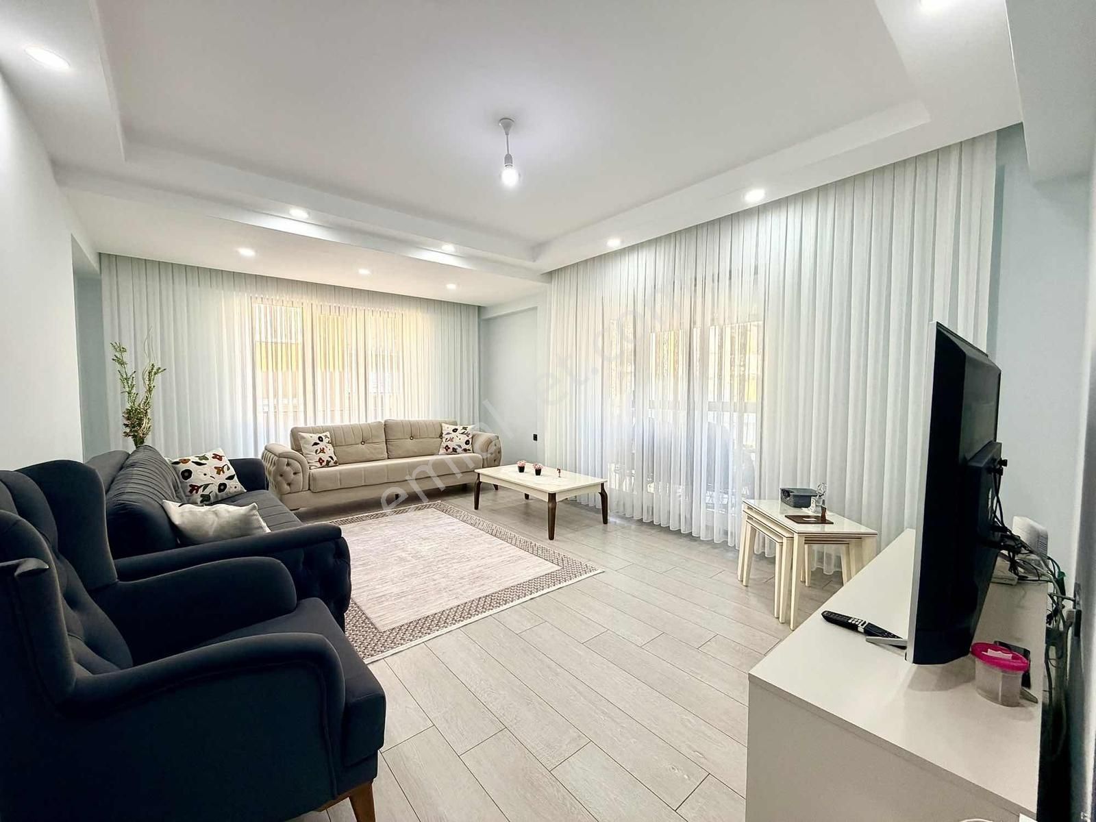 Rumelide // Villkon Garden // 2+1 Havuz Cephe // Lüx Daire !! - Görsel 11