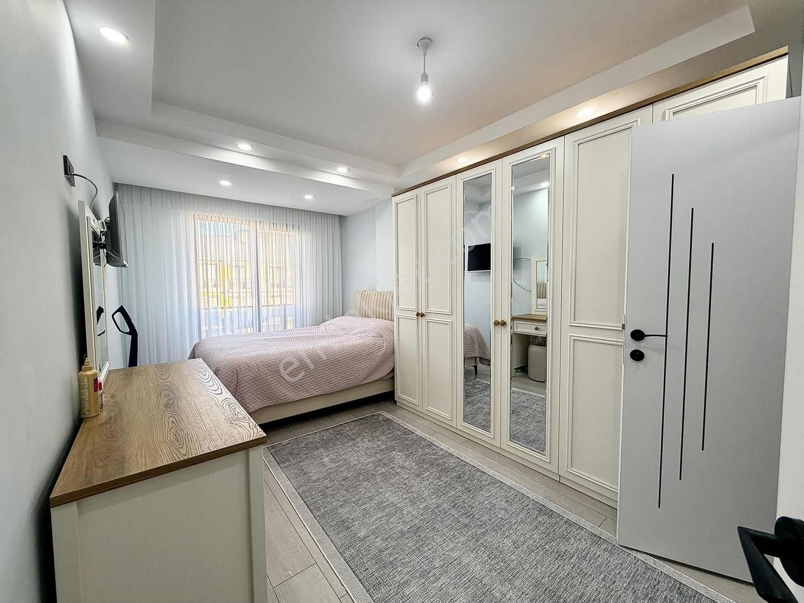 Rumelide // Villkon Garden // 2+1 Havuz Cephe // Lüx Daire !! - Görsel 9