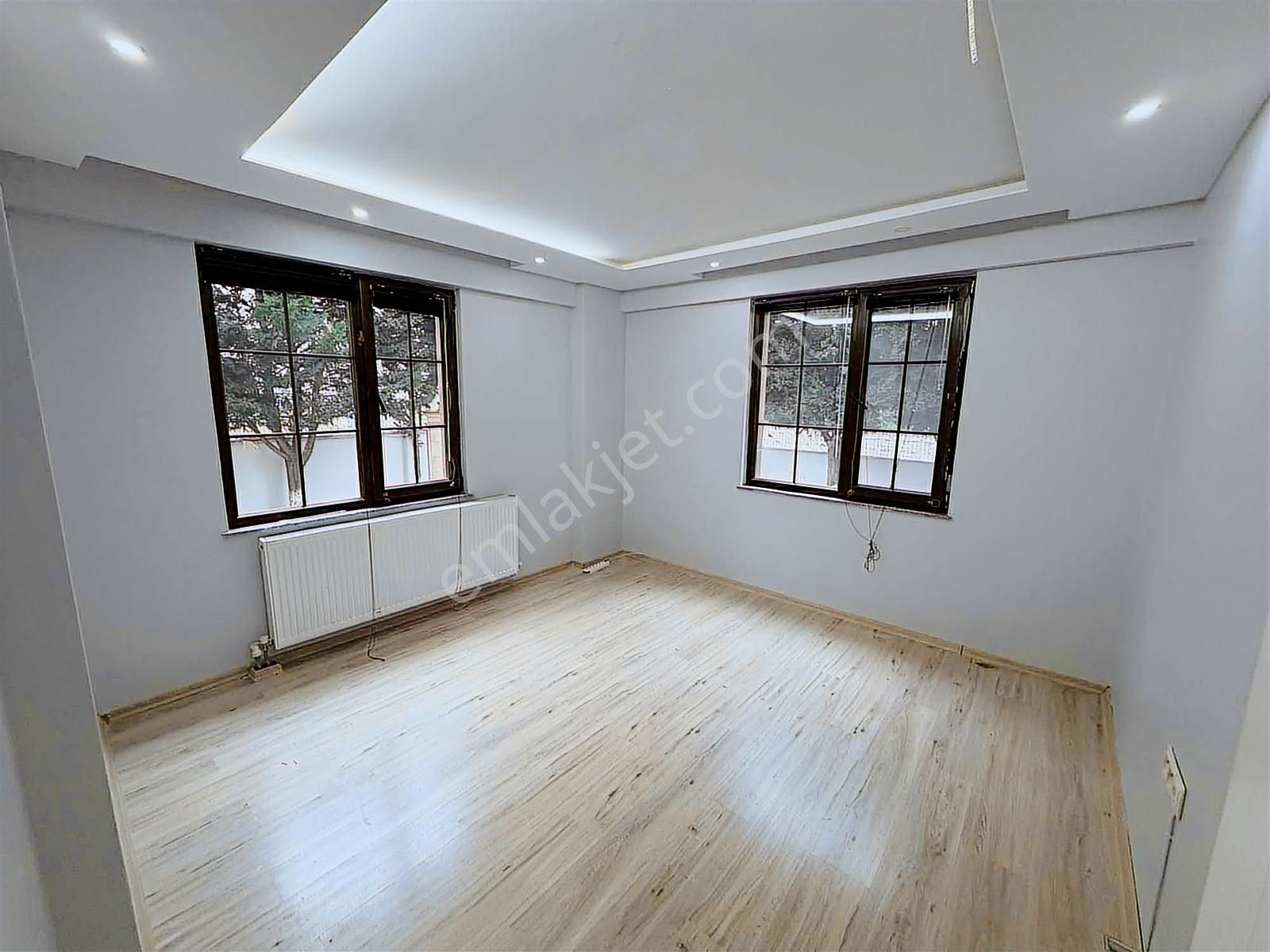 //revos// İsak Pinas Okulun Arkasında 3+1 Ebeveyn Banyolu Daire - Görsel 14