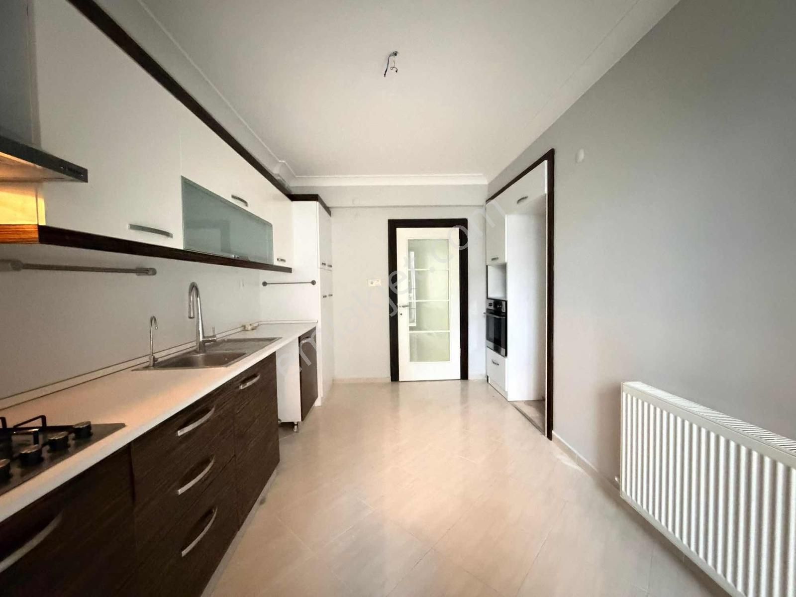 //revos// İsak Pinas Okulun Arkasında 3+1 Ebeveyn Banyolu Daire - Görsel 22