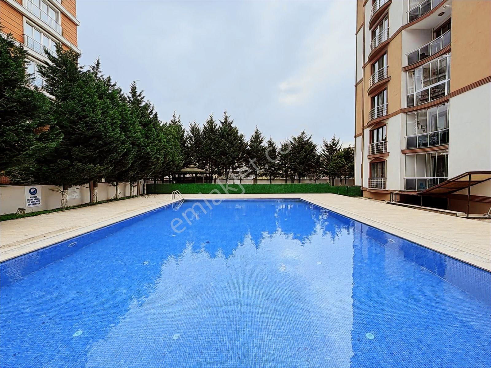 //revos// İsak Pinas Okulun Arkasında 3+1 Ebeveyn Banyolu Daire - Görsel 24