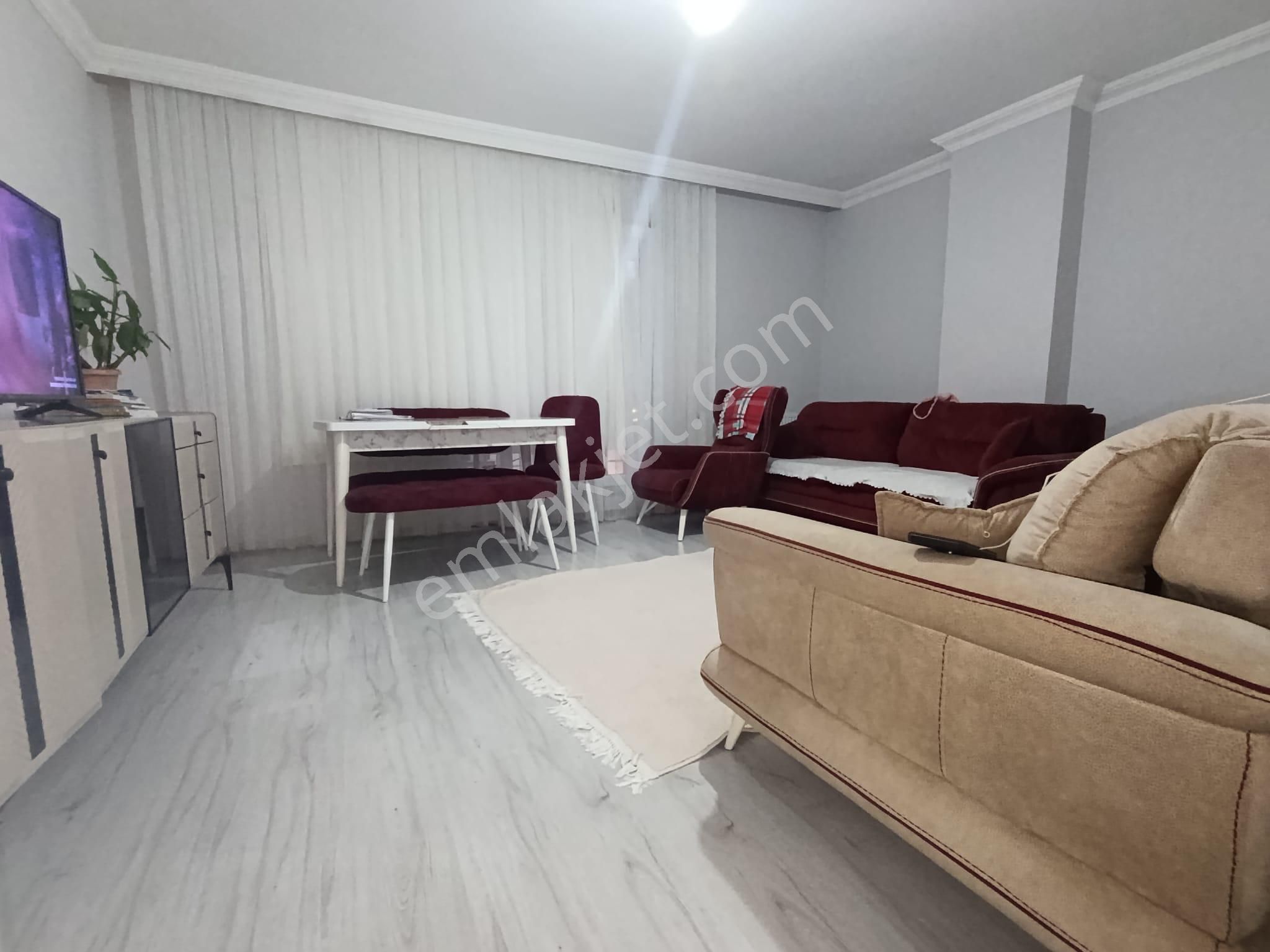 Pendik Esenyalı Fatih Mahallesi"de Asansörlü Oto Parklı 2+1 90m2 Daire - Görsel 2