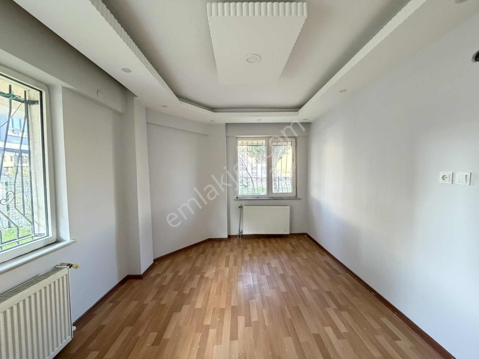 Çobançeşmede 2+1 Ayrı Mutfak Satılık Giriş Kat Daire - Görsel 4