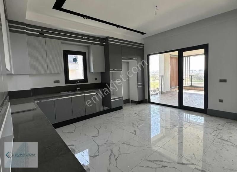 Bahar'dan Erkilette Ultra Lüx Havuzlu 9+2 Villa