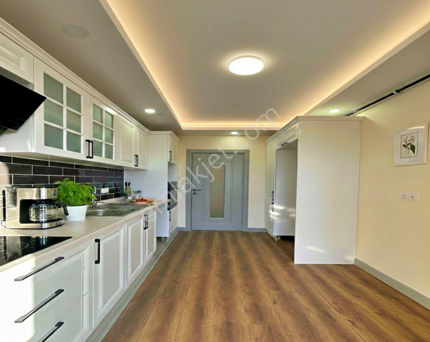 Beylikdüzü Kavaklı'da 5+2 Dubleks Fırsatı